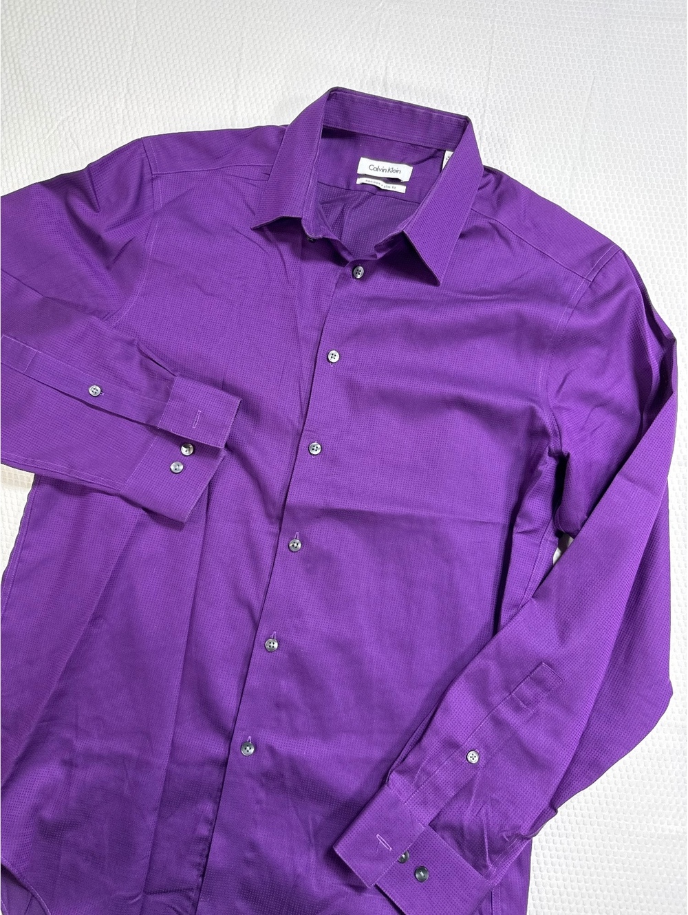 Calvin Klein Men’s Purple Slim Fit Dress Shirt Med 15.5 32/33 Cotton Non Iron
